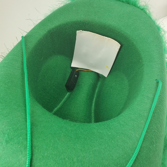 Green Feather Cowboy Hat St. Patrick's Day - Picture 6 of 8